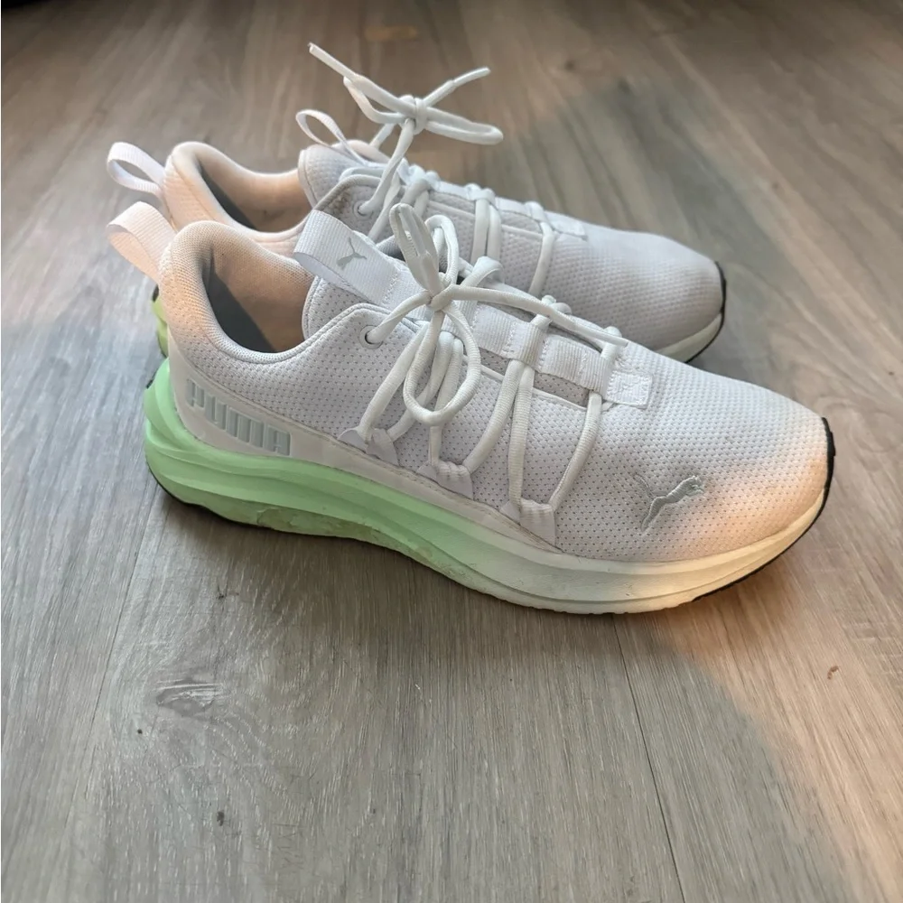 PUMA Women's Softride Sneaker - Picture 2 of 8